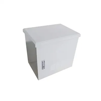 Off-grid supplier of energy storage containers for islands